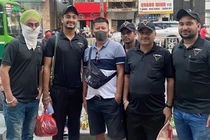 Chuyện "Tây" mưu sinh trên đường phố Sài Gòn mùa dịch COVID-19