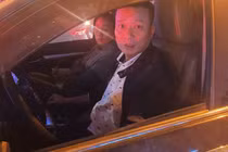 Khởi tố tài xế đánh người vì bị nhắc dừng xe quá lâu ở Hà Nội