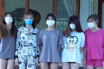 9 nam nữ thuê nhà nghỉ sử dụng ma túy tập thể