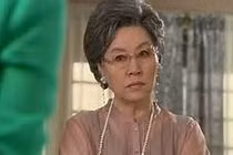 Thấy bao cao su trong túi xách, mẹ bắt tôi bỏ bạn gái ngay và luôn