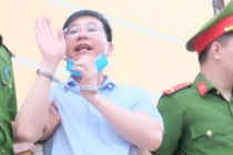 Gian lận điểm thi tại Hòa Bình Cựu trưởng phòng An ninh lĩnh án 6 năm tù