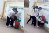 Hai nữ sinh lớp 8 bị bạn học đánh hội đồng, quay clip