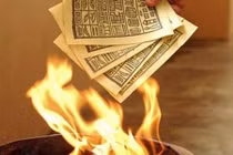 Video: Tháng 7 cô hồn làm việc này tài lộc trải khắp nhà