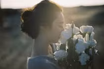 Video: Đàn bà cũ... mấy bận được yêu thương chân thành