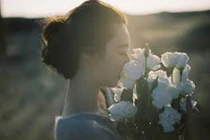 Video: Đàn bà cũ... mấy bận được yêu thương chân thành