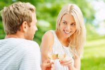 Video: Phụ nữ lớn tuổi luôn hấp dẫn với đàn ông