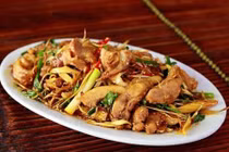 Video: Cách làm thịt vịt ram sả gừng đậm đà thơm ngon