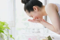 Video: Học gái Hàn massage mặt để da luôn tươi trẻ mịn màng