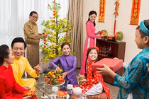 Video: Bỏ vật này vào túi đêm giao thừa, cả năm rủng rỉnh tiền tiêu