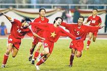 Video: Chiêm ngưỡng những bàn thắng cảm xúc nhất của bóng đá Việt Nam