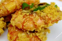 Video: Cách làm tôm chiên trứng muối giòn thơm cả nhà đều mê