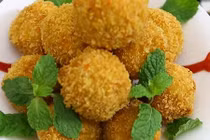 Video: Cách làm bánh thịt gà chiên thơm ngon giòn rụm