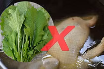 Video: Dùng nước luộc gà nấu rau cải, đường tắt đến bệnh viện