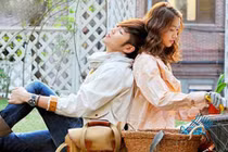 Video: 5 cách khiến một cô gái thích bạn ngay từ cái nhìn đầu tiên