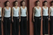 Video: Mỗi ngày đứng dựa vào tường 5 phút, sẽ thấy điều kỳ diệu