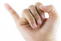 Video: Xem đường chỉ tay ngón út biết ngay sang hèn khi về già