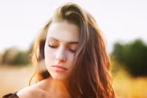 Video: Yêu thêm lần nữa được không anh?