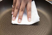 Video: Bỏ ngay 8 sai lầm tai hại khi dùng chảo chống dính 