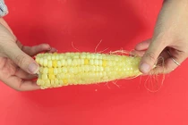 Video: Mẹo cắt gọt củ quả cực nhanh, tiết kiệm thời gian