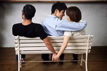 Video: Có nên tha thứ cho kẻ ngoại tình?