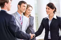 Video: 12 cách nói chuyện khiến người khác nhìn bạn bằng nửa con mắt