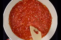 Video: Cách làm ớt rim cay xé, nhìn là thèm