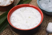 Video: Cách làm món dừa dầm “hot rần rần” đang gây bão mạng