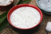 Video: Cách làm món dừa dầm “hot rần rần” đang gây bão mạng