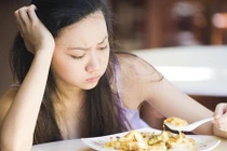 Video: 12 dấu hiệu cảnh báo gan bị tổn thương nặng nề