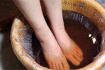 Video: Bài thuốc “biệt dược tứ vị” chữa bệnh tay ướt sũng hiệu quả