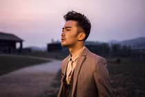 Video: Nếu thấy tình đã cạn, hãy dũng cảm rời đi