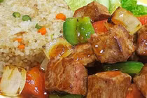 Video: Cách làm cơm chiên bò lúc lắc ngon như ngoài hàng