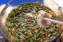 Video: Cách làm lẩu gà ớt hiểm ngọt thanh, ngon tuyệt cho ngày lạnh