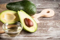 Video: Hạt bơ - "mỏ vàng" điều trị ung thư, tim mạch