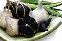 Video: Làm tỏi đen tại nhà đơn giản chỉ bằng nồi cơm điện