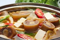 Video: Cách làm lẩu bò sa tế ngon thơm, cả nhà khen hết lời