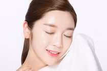 Video: Da trắng như Ngọc Trinh sau 7 ngày chỉ nhờ quả cà chua