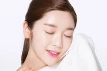 Video: Da trắng như Ngọc Trinh sau 7 ngày chỉ nhờ quả cà chua