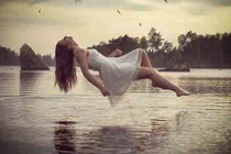 Video: Tiết lộ 8 giấc mơ báo hiệu bí mật tương lai bạn nên biết