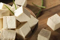 Video: Bác sĩ khuyên nhóm người này không nên ăn đậu phụ