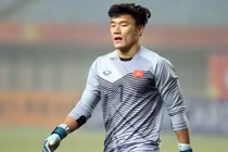 Video: Vì sao thủ môn Bùi Tiến Dũng không đứng yên 1 chỗ?