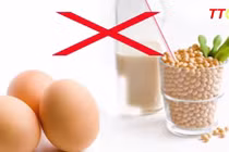 Video: Cả nhà nhập viện vì ăn trứng với thứ này