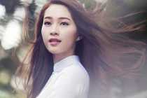 Video: Con giáp đổi vận, lộc lá rơi lộp độp trước cửa nhà trong năm 2018