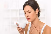 Video: Làm ngay điều này để xoa dịu cổ họng đau rát