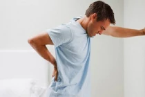 Video: Dấu hiệu tưởng đau lưng nhưng hóa ra là ung thư phổi