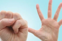 Video: Tướng tay thế này, tiền nhiều cả đời tiêu không hết