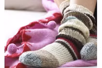 Video: Xỏ tất đi ngủ, thói quen sai lầm của phần đông người Việt