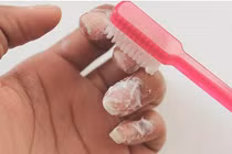 Video: Loạt công dụng làm đẹp thần kỳ từ bàn chải đánh răng