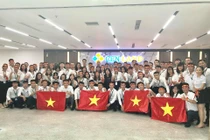 CENLAND tặng 1 tỷ đồng cho thầy trò HLV Park Hang-Seo 