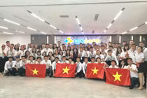 CENLAND tặng 1 tỷ đồng cho thầy trò HLV Park Hang-Seo 